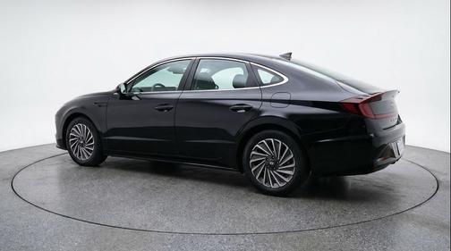 Abyss Black 2025 Hyundai SONATA Hybrid SE