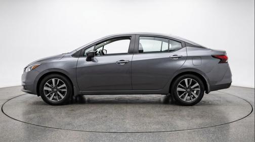 Gun Metallic 2025 Nissan Versa 1.6 SV