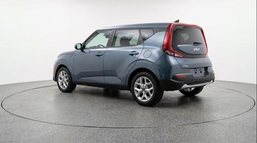 Gravity Gray 2025 Kia Soul LX