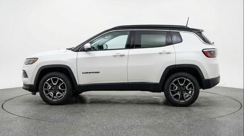 Bright White Clearcoat 2025 Jeep Compass Trailhawk