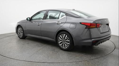 Gun Metallic 2025 Nissan Altima SV FWD