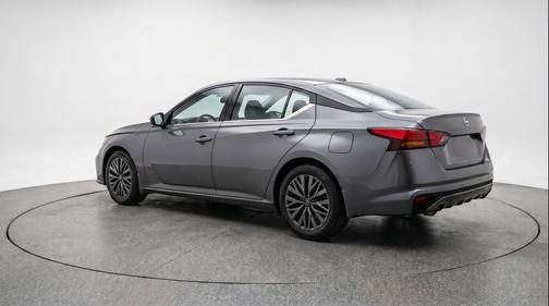 Gun Metallic 2025 Nissan Altima SV FWD