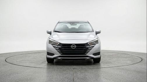 Brilliant Silver Metallic 2025 Nissan Versa 1.6 SV