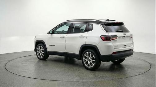 Bright White Clearcoat 2025 Jeep Compass Limited