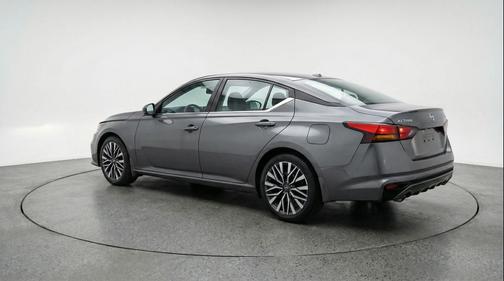 Gun Metallic 2025 Nissan Altima SV FWD