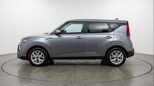 Gravity Gray 2025 Kia Soul LX