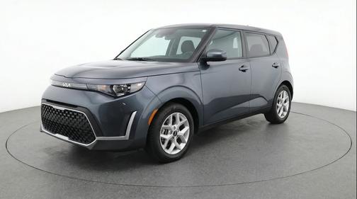 Gravity Gray 2025 Kia Soul LX