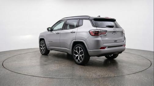 Silver Zynith Metallic Clearcoat 2025 Jeep Compass Limited
