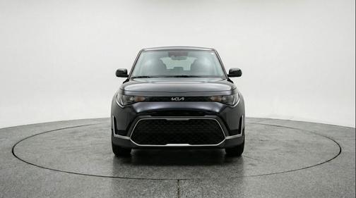 Fusion Black 2025 Kia Soul LX
