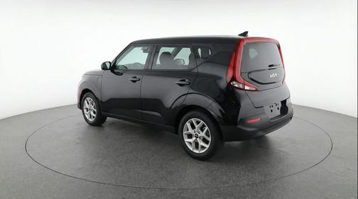 Fusion Black 2025 Kia Soul LX