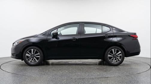 Super Black 2025 Nissan Versa 1.6 SV