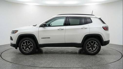 Bright White Clearcoat 2025 Jeep Compass Trailhawk