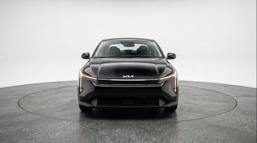 Aurora Black Pearl 2025 Kia K4 LXS