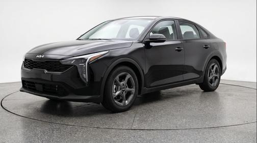 Aurora Black Pearl 2025 Kia K4 LXS