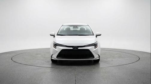 Ice Cap 2025 Toyota Corolla LE