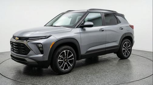 Sterling Gray Metallic 2025 Chevrolet Trailblazer LT