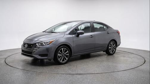 Gun Metallic 2025 Nissan Versa 1.6 SV
