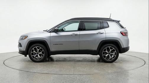 Silver Zynith Metallic Clearcoat 2025 Jeep Compass Limited