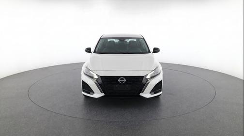 Glacier White 2025 Nissan Altima SV FWD