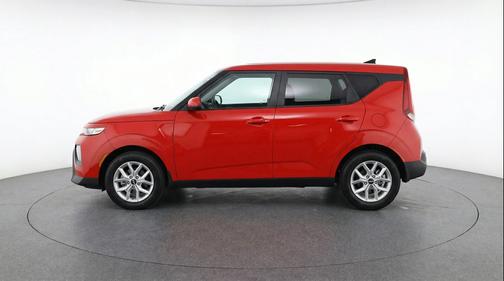 Inferno Red 2025 Kia Soul LX
