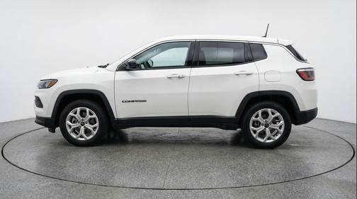 Bright White Clearcoat 2025 Jeep Compass Latitude