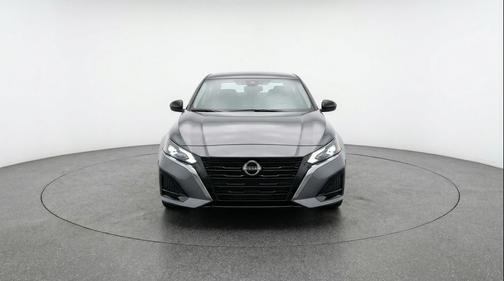 Gun Metallic 2025 Nissan Altima SV FWD