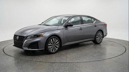 Gun Metallic 2025 Nissan Altima SV FWD