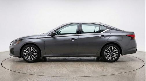 Gun Metallic 2025 Nissan Altima SV FWD