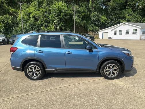 Horizon Blue Pearl 2021 Subaru Forester Premium