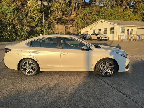 2022 Subaru Legacy Limited