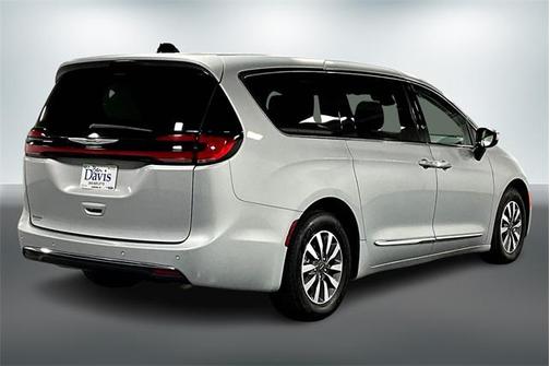 2023 Chrysler Pacifica Hybrid Limited