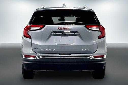 Sterling Metallic 2024 GMC Terrain SLT