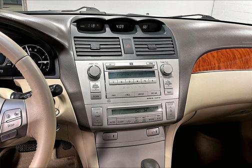 Blizzard Pearl 2007 Toyota Camry Solara SLE