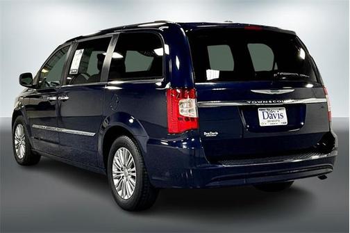 2016 Chrysler Town & Country Touring-L