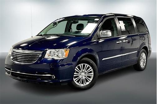 2016 Chrysler Town & Country Touring-L