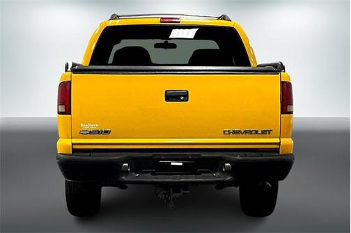 2004 Chevrolet S-10 Base
