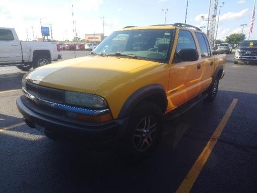 2004 Chevrolet S-10 Base