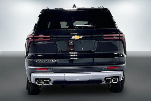 Mosaic Black Metallic 2026 Chevrolet Traverse LT
