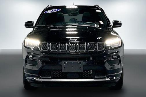 Diamond Black Crystal Pearlcoat 2023 Jeep Compass High Altitude