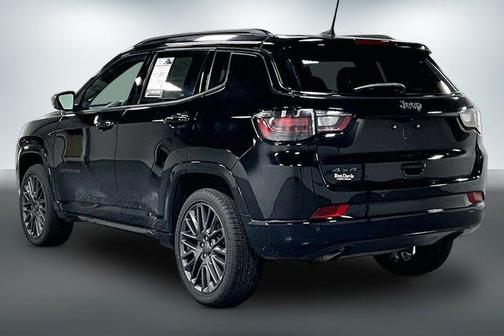 Diamond Black Crystal Pearlcoat 2023 Jeep Compass High Altitude