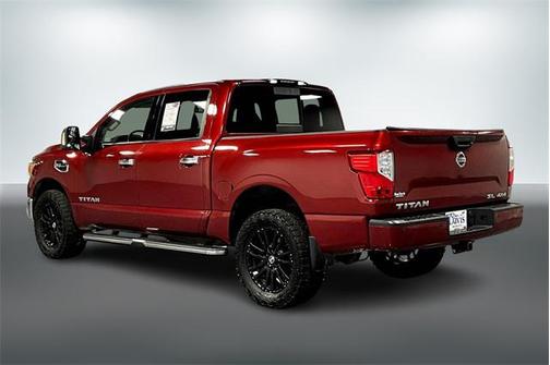 2017 Nissan Titan SL