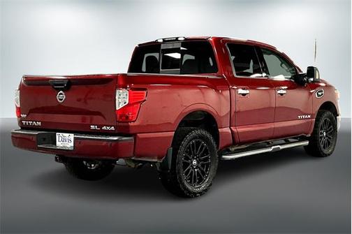 2017 Nissan Titan SL