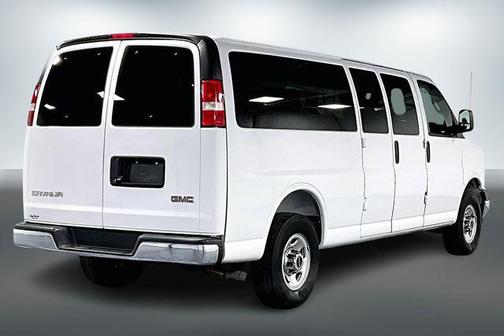 2025 GMC Savana 3500 LT