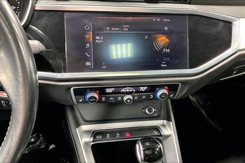 Mythos Black Metallic 2019 Audi Q3 2.0T Premium