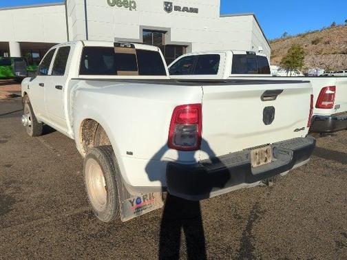 2024 RAM 3500 Tradesman Crew Cab 4x4 8' Box