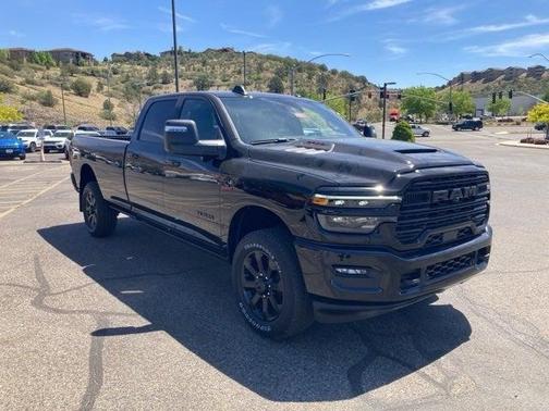 2025 RAM 2500 Laramie Crew Cab 4x4 8' Box