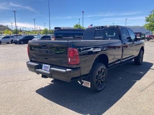 2025 RAM 2500 Laramie Crew Cab 4x4 8' Box