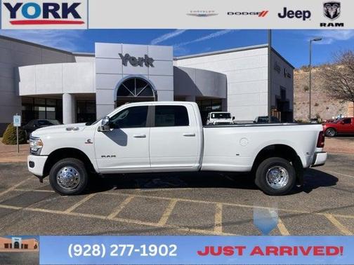 2024 RAM 3500 Laramie Crew Cab 4x4 8' Box