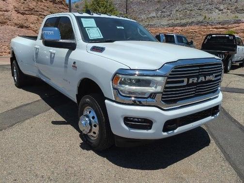 2024 RAM 3500 Laramie Crew Cab 4x4 8' Box
