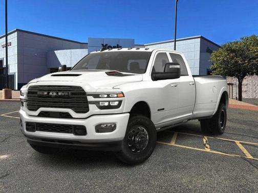 2025 RAM 3500 Laramie Crew Cab 4x4 8' Box